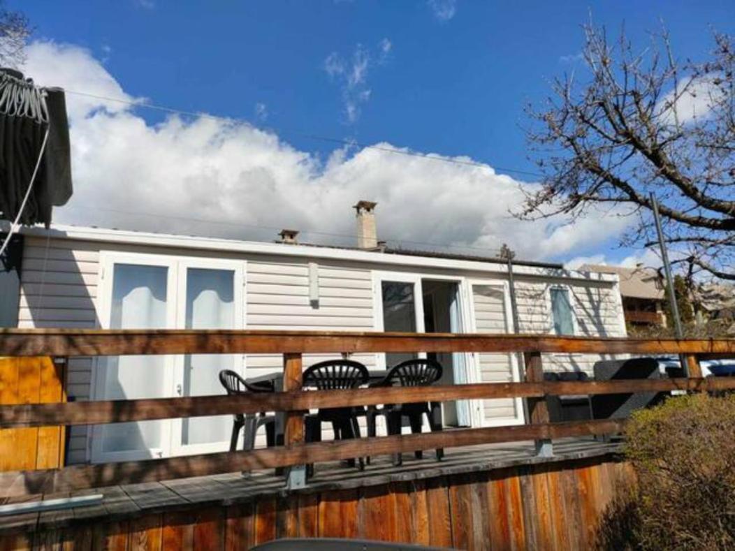 Mobil Home 6 Places Эмбрён Экстерьер фото